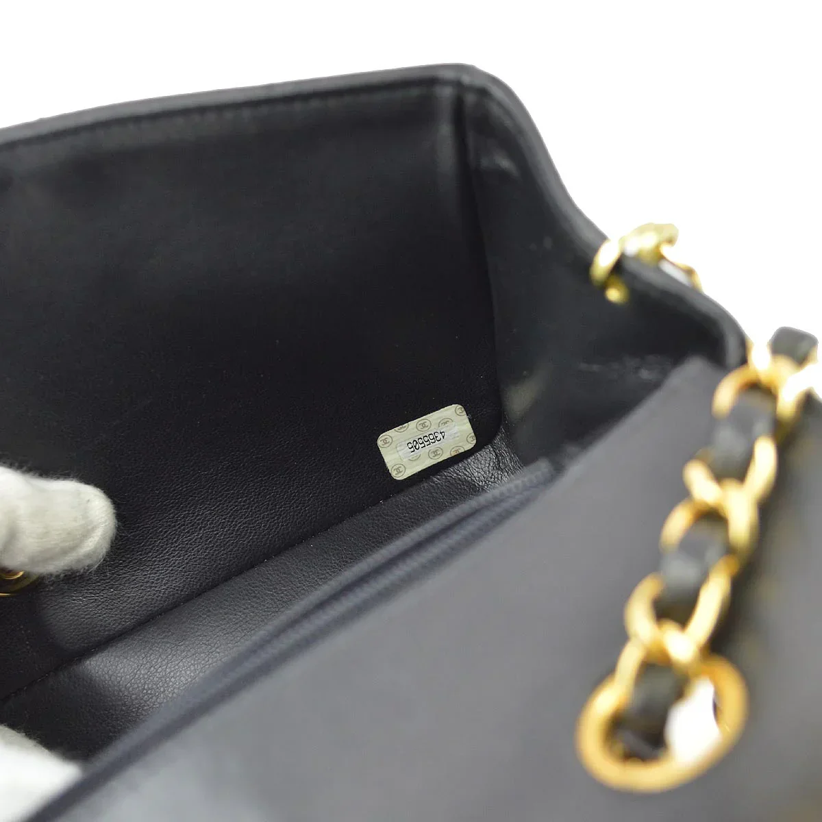 Chanel 1996-1997 Black Lambskin Small Diana Shoulder Bag - Image 10