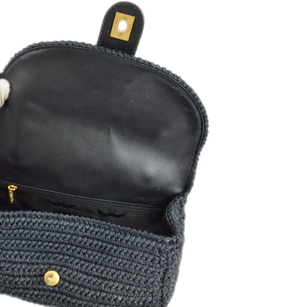 Chanel 2005-2006 Black Straw Chain Shoulder Bag - Image 5