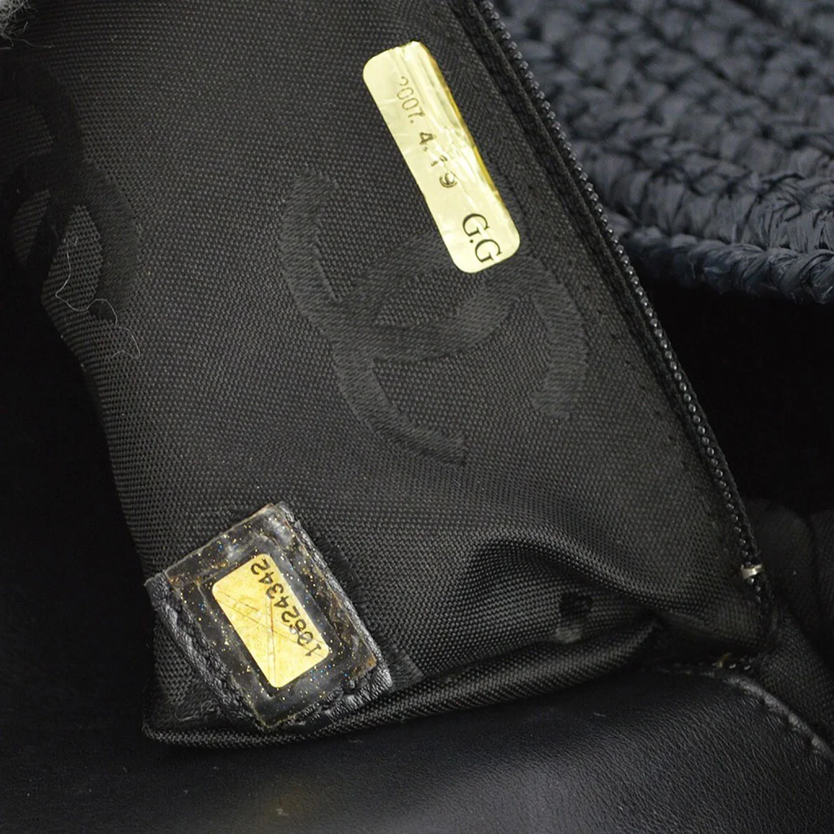 Chanel 2005-2006 Black Straw Chain Shoulder Bag - Image 9