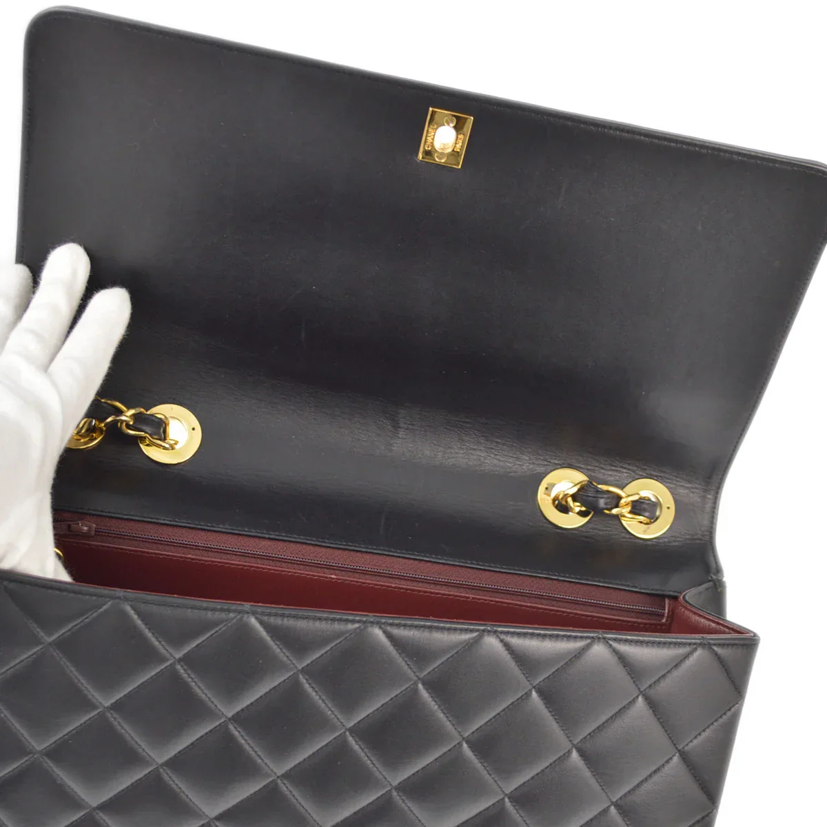 Chanel 1991-1994 Black Lambskin Classic Flap Maxi Jumbo Chain Shoulder Bag - Image 7