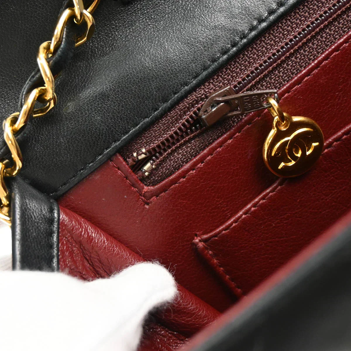 Chanel 1989-1991 Black Lambskin Double Turnlock Shoulder Bag - Image 9