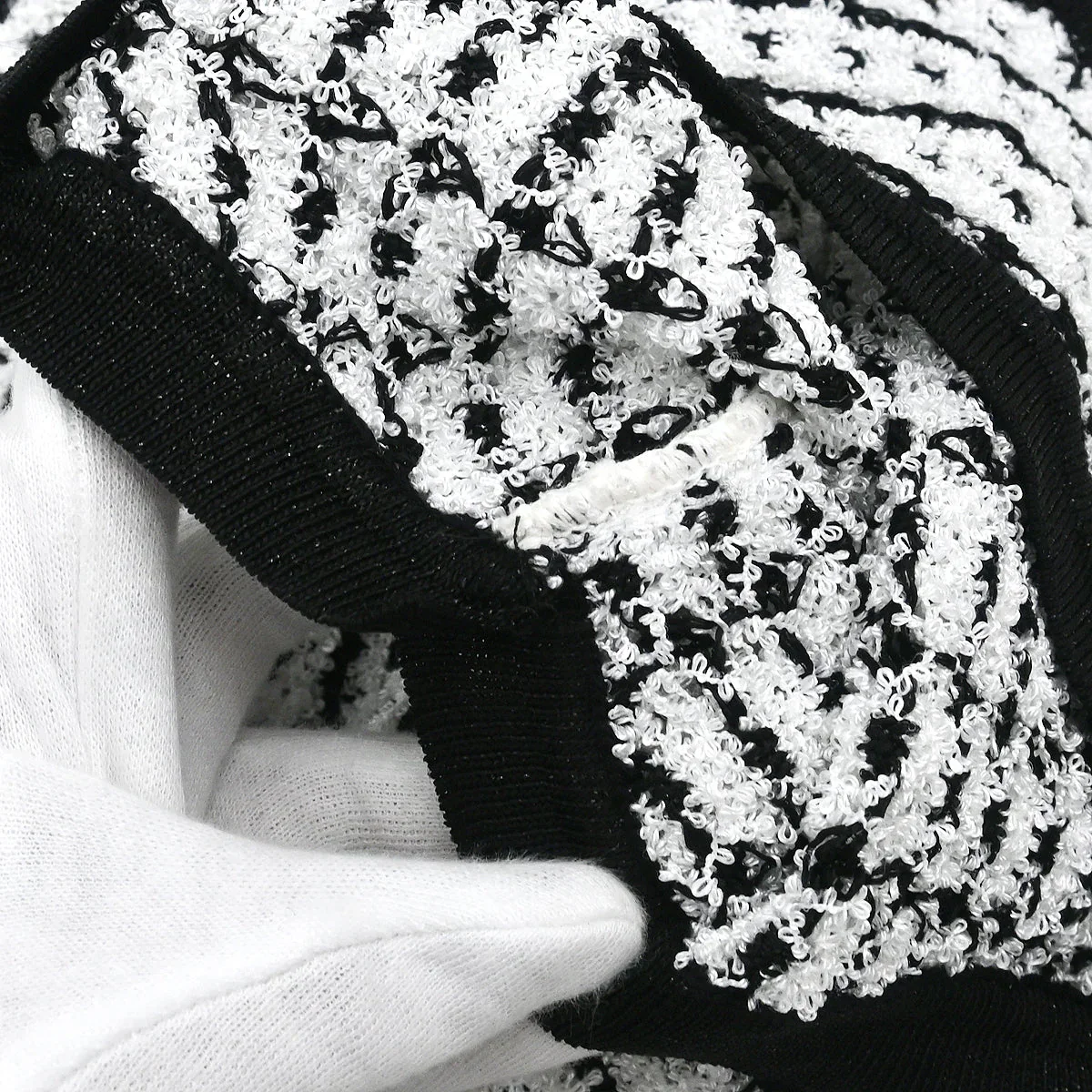 Chanel 1997 Sleeveless Vest Sweater Top White #38 - Image 9