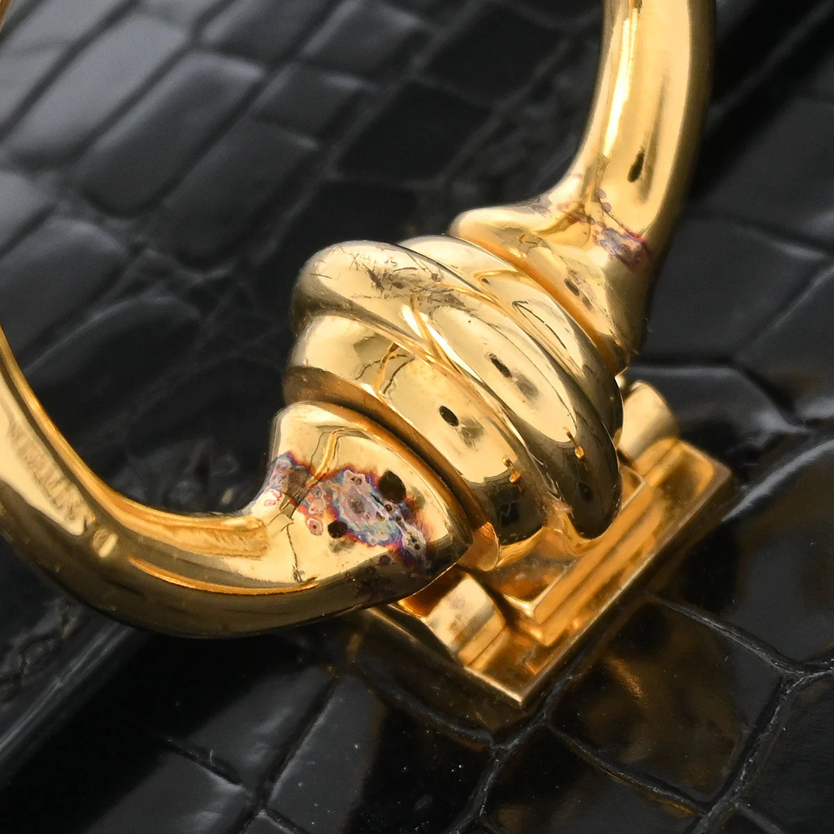 Hermes * 1987 Black Porosus Sequana Shoulder Bag - Image 8
