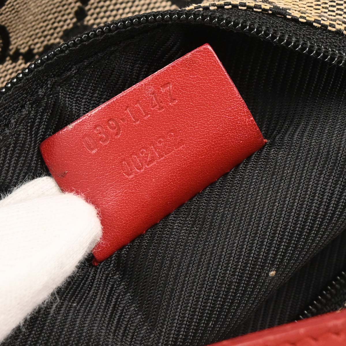 Gucci Red Beige GG Hobo Handbag - Image 10