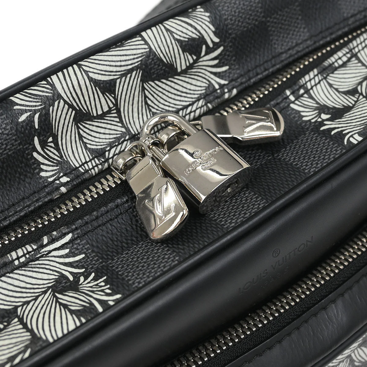 Louis Vuitton 2015 Damier Graphite Christopher Nemeth Nile PM Shoulder Bag N41572 - Image 5