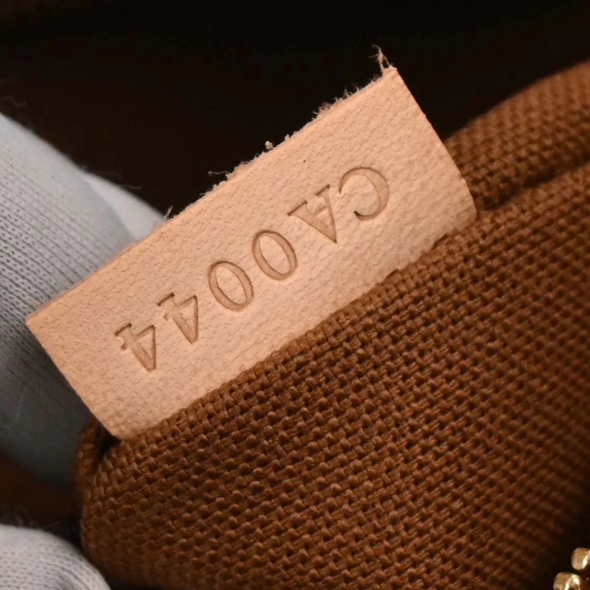 Louis Vuitton 2004 Monogram Abbesses Messenger Bag M45257 - Image 10