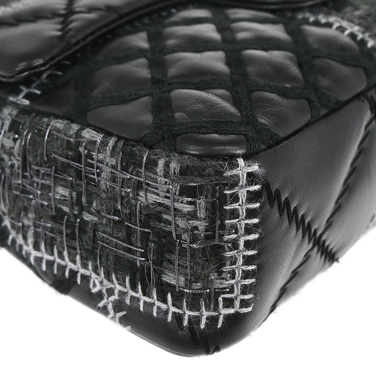 Chanel Black Tweed Lambskin Patchwork Stitch Shoulder Bag - Image 5