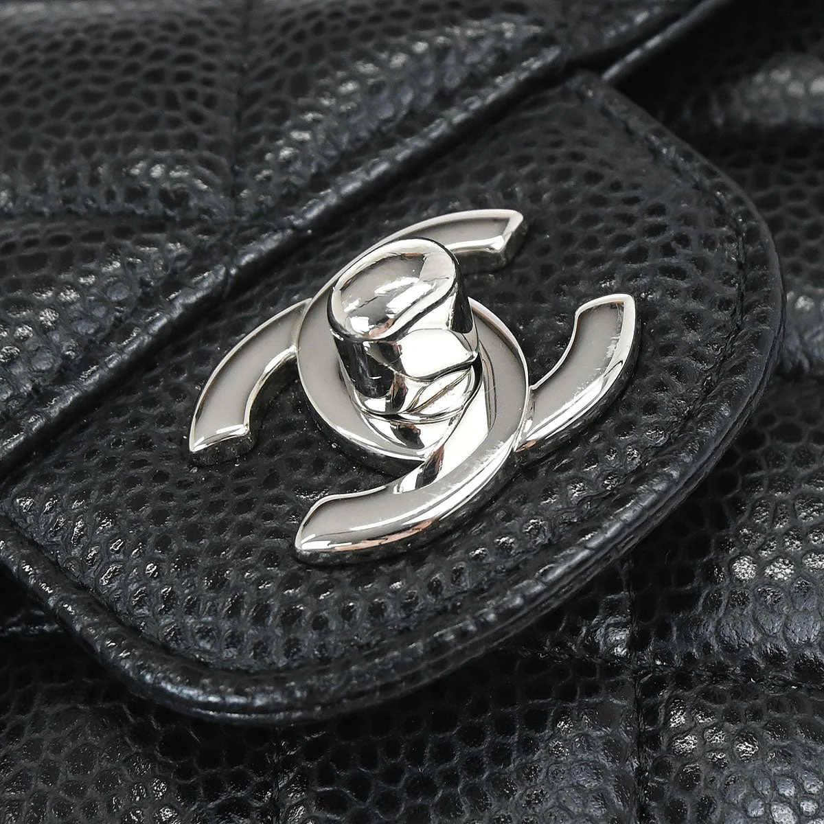 Chanel 2018 Black Caviar Skin Medium Classic Double Flap Shoulder Bag - Image 7