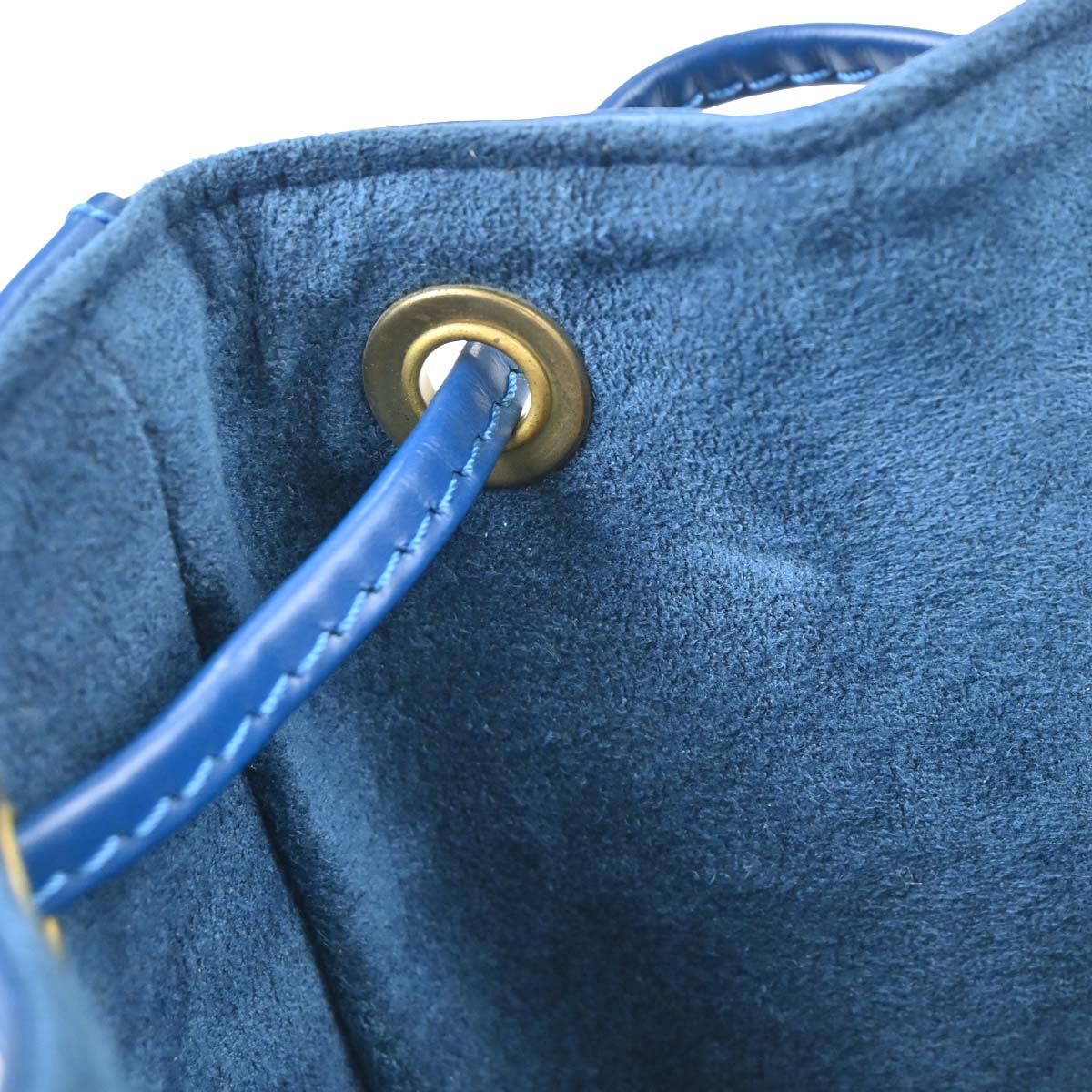 Louis Vuitton 1999 Blue Epi Petite Noe Shoulder Bag M44105 - Image 15