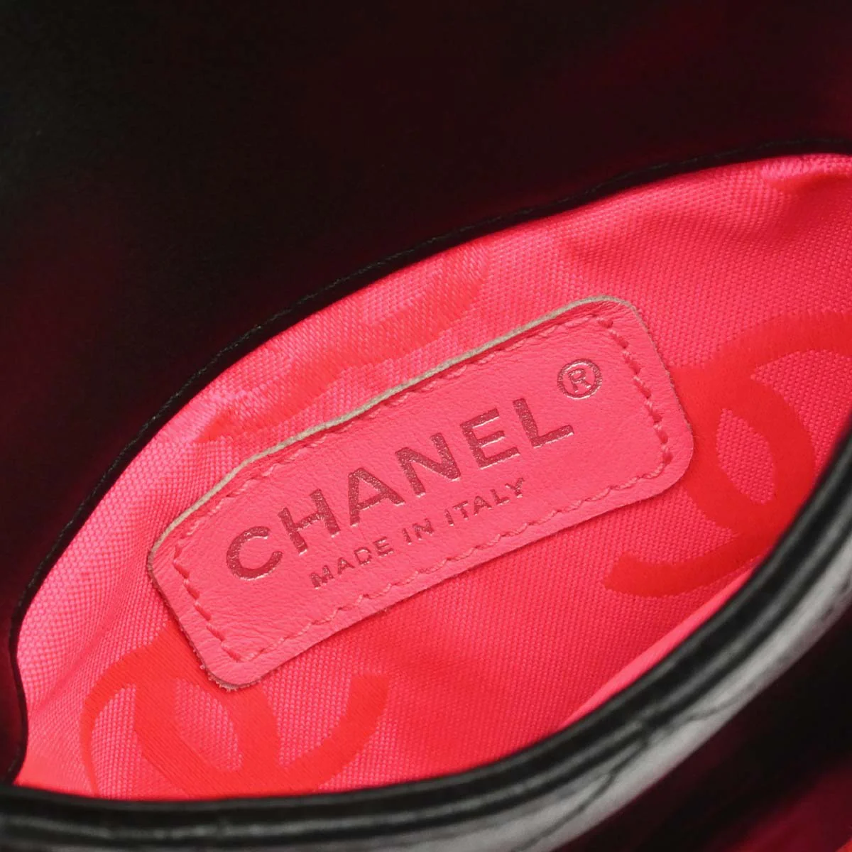 Chanel Black Calfskin Cambon Ligne Shoulder Bag - Image 17