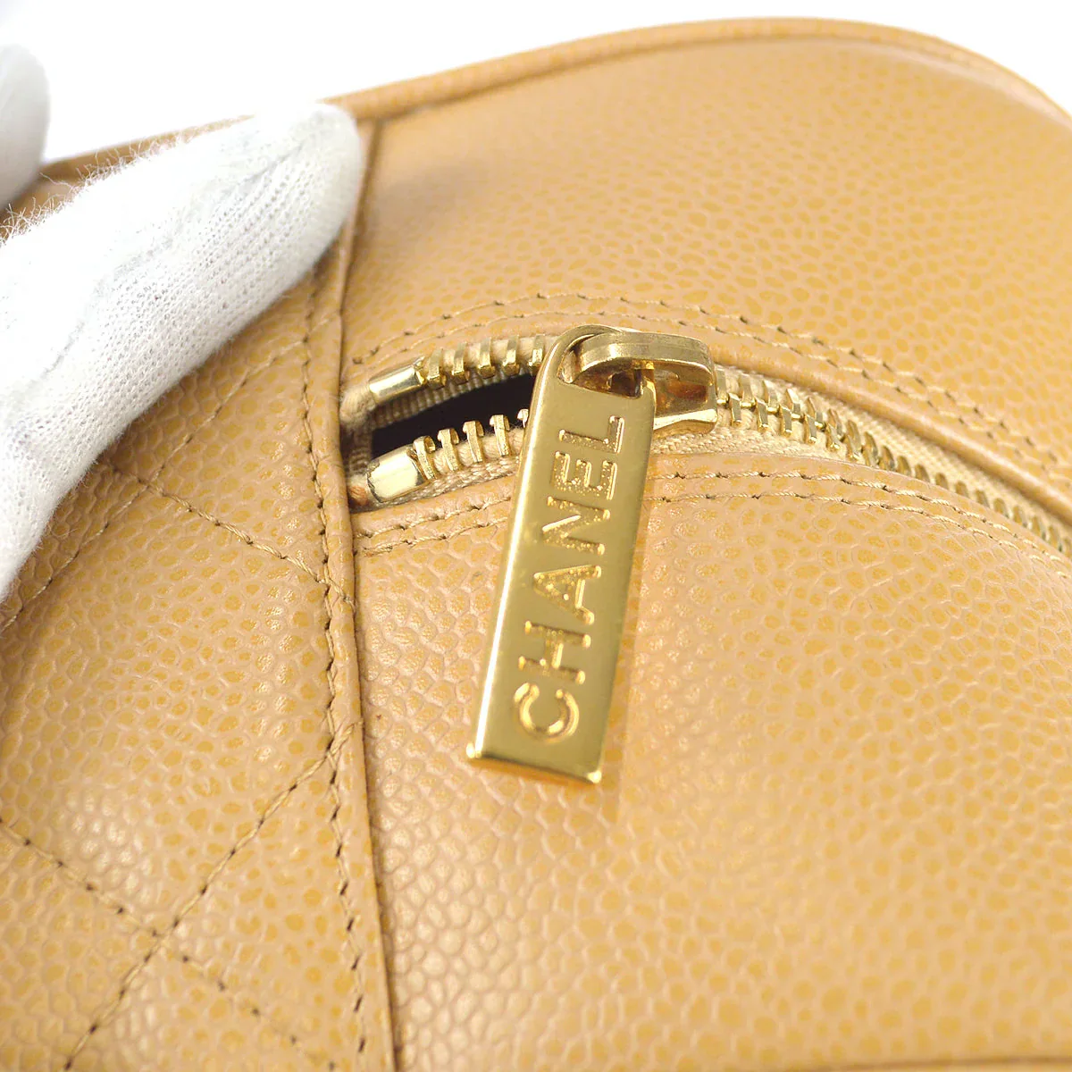 Chanel 2003-2004 Bowling Bag 37 Beige Caviar - Image 4