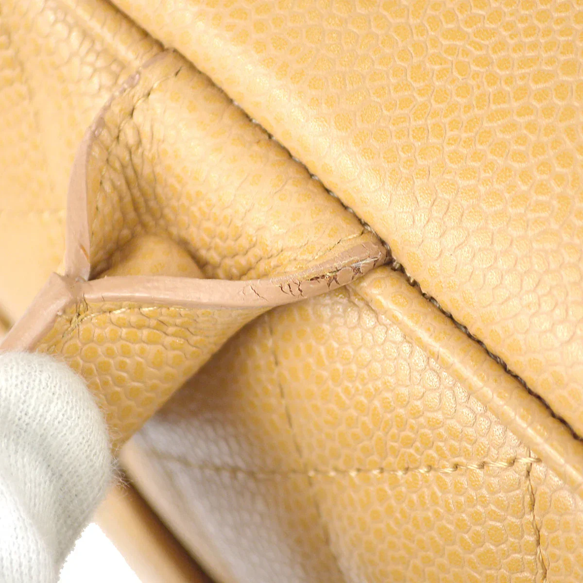Chanel 2003-2004 Bowling Bag 37 Beige Caviar - Image 7