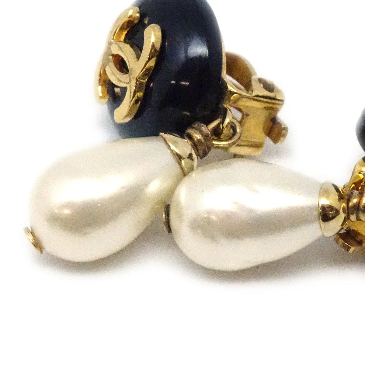 Chanel 1996 CC Black & Faux Teardrop Pearl Dangle Earrings - Image 3
