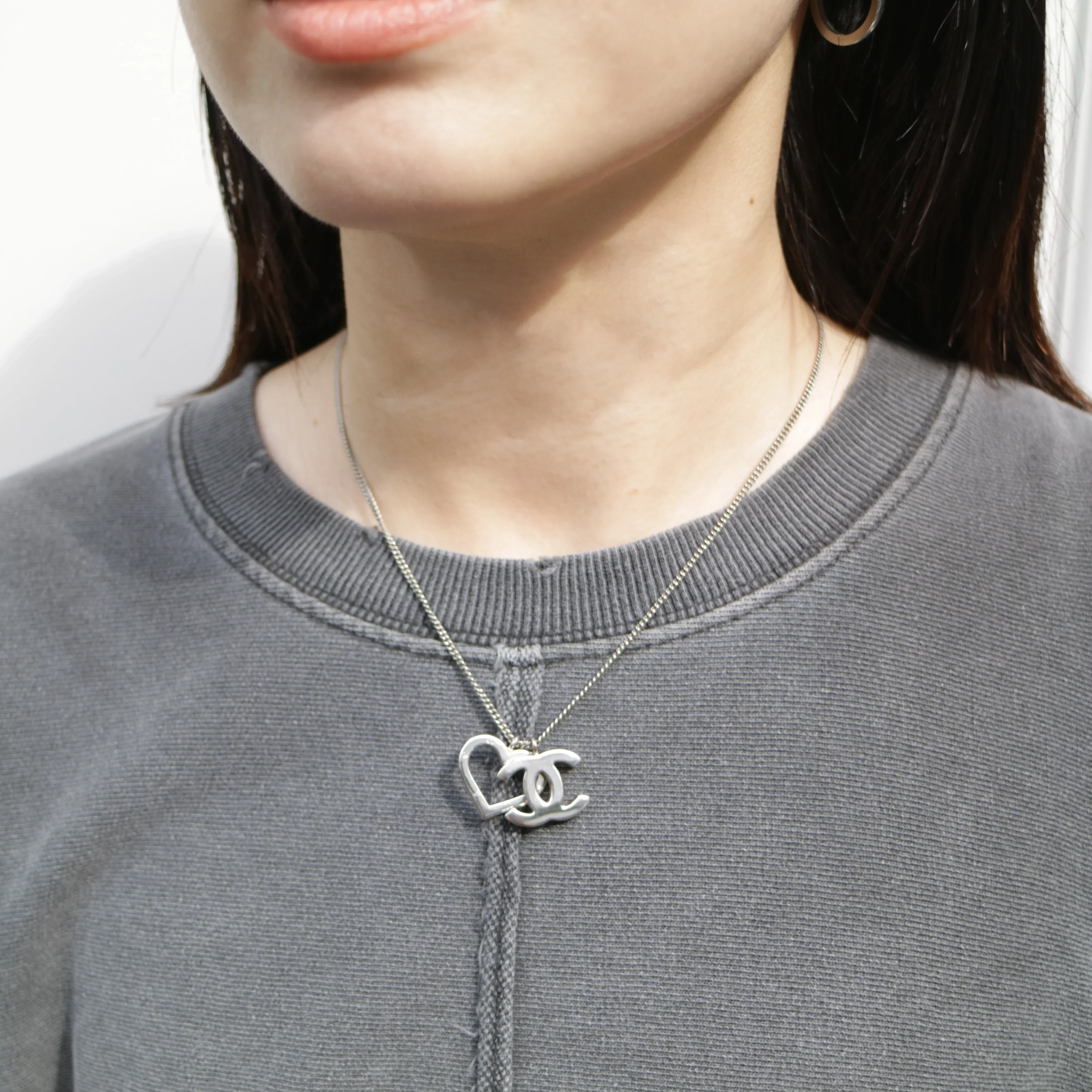Chanel CC Heart Chain Necklace Silver 04P - Image 5