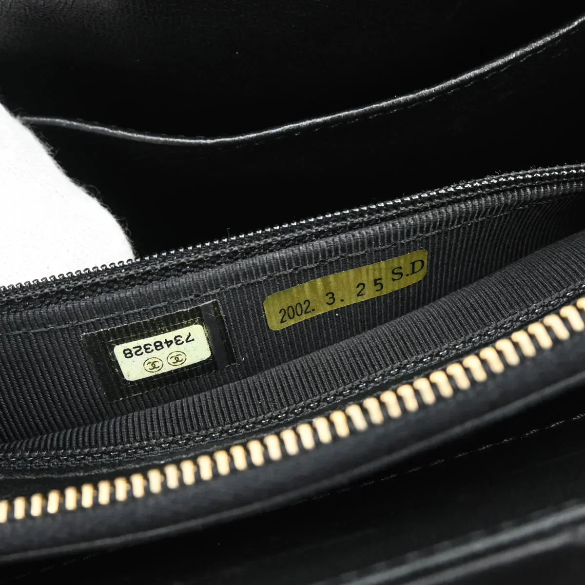 Chanel 2001-2003 Black Lambskin Handbag - Image 11