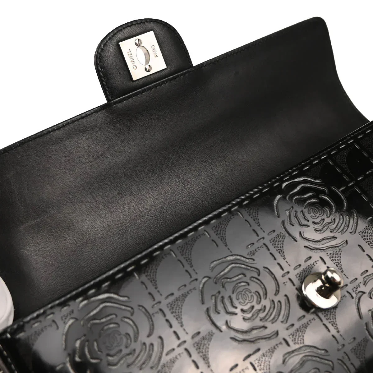 Chanel 2001-2003 Patent Leather Camellia Cutout East West Bag - Image 9
