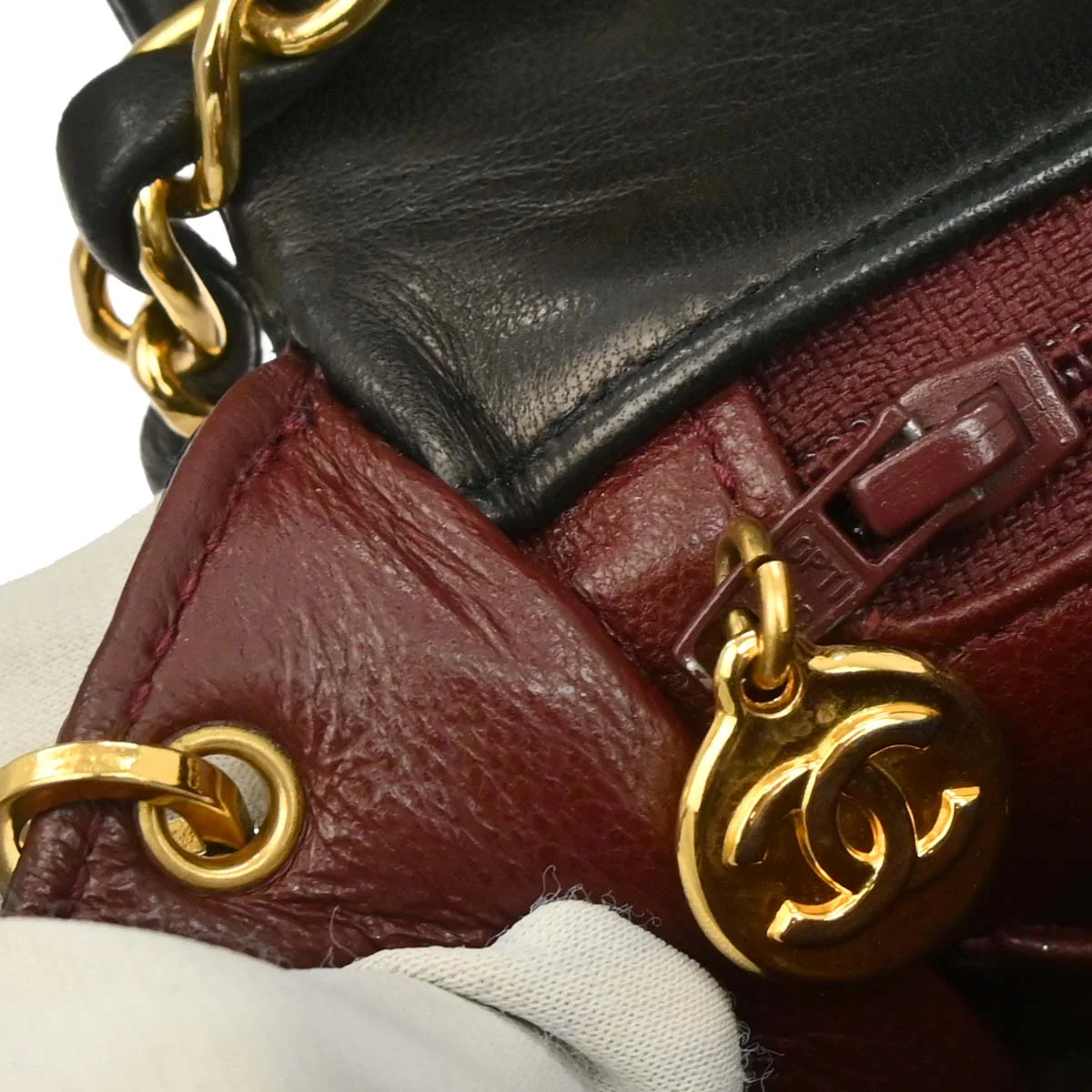 Chanel 1991-1994 Black Lambskin Classic Square Flap Shoulder Bag - Image 8