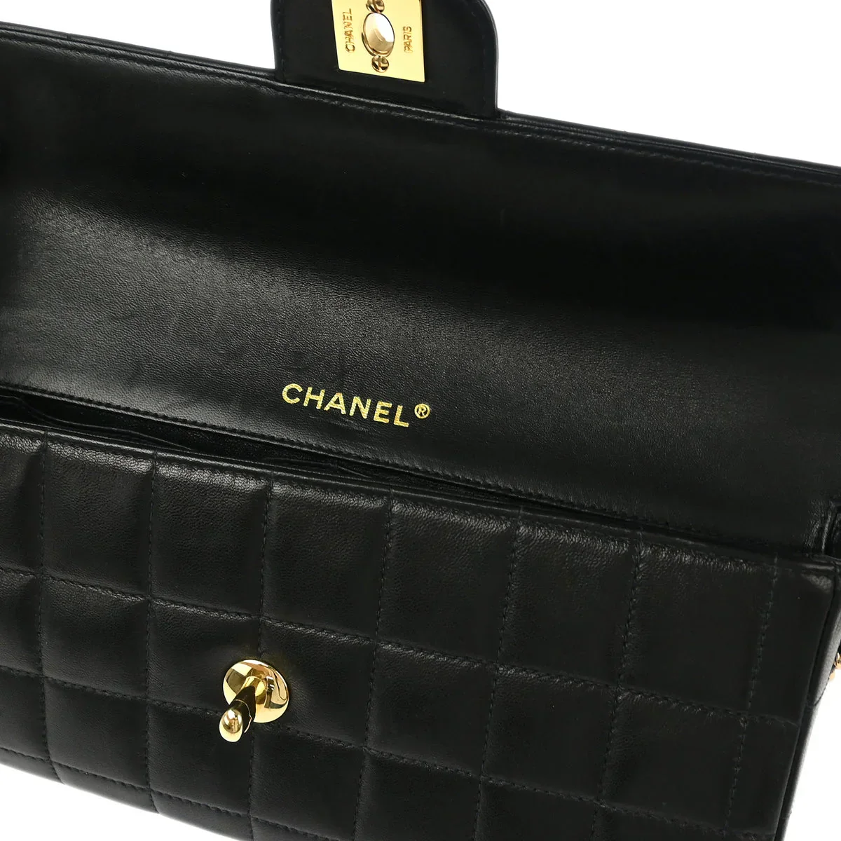 Chanel 2003-2004 Black Lambskin East West Choco Bar Shoulder Bag - Image 6