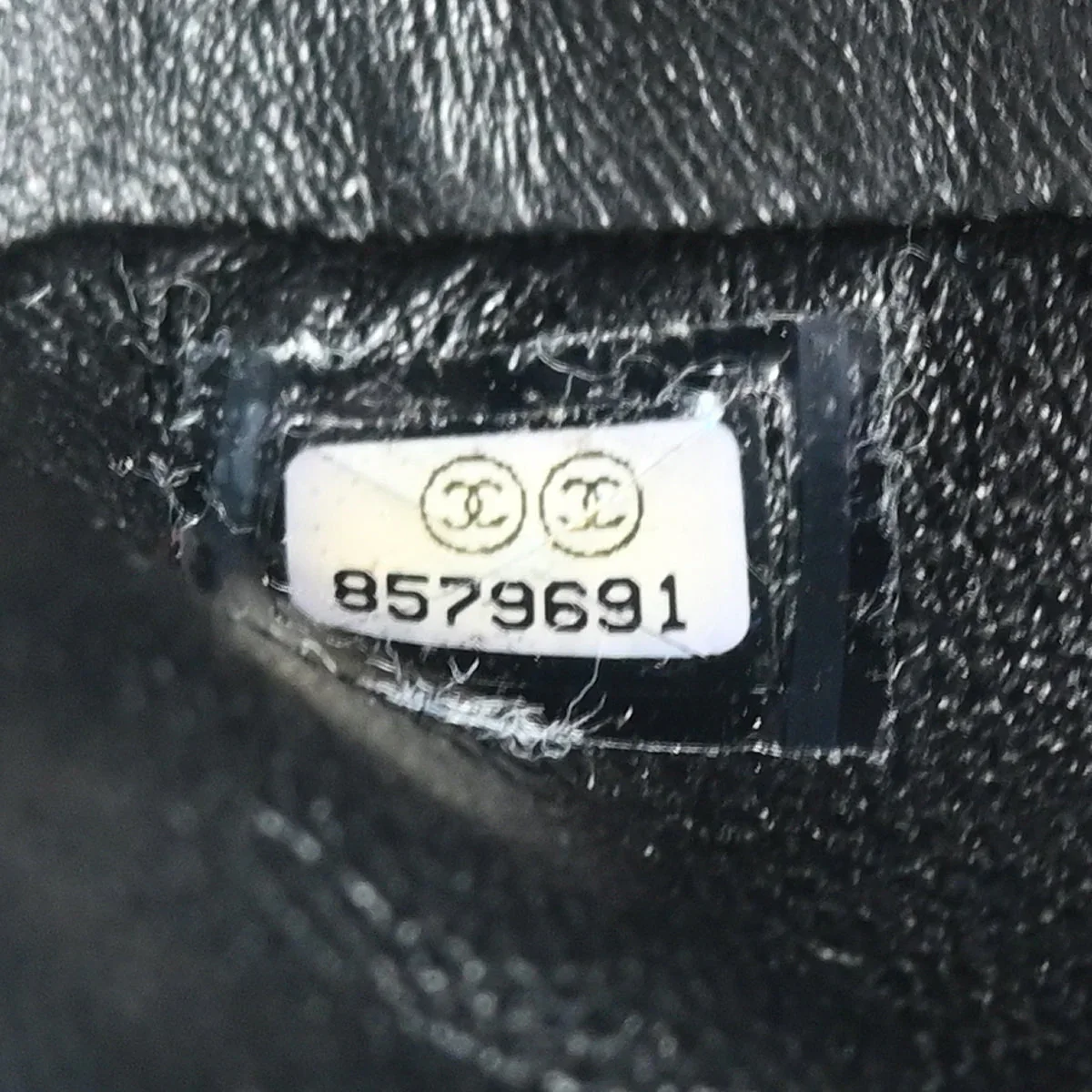 Chanel 2003-2004 Black Lambskin East West Choco Bar Shoulder Bag - Image 9