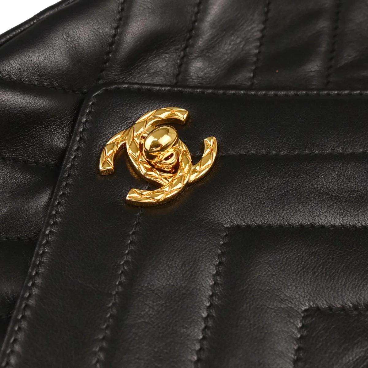 Chanel 1991-1994 Black Lambskin Camera Bag Mini - Image 6
