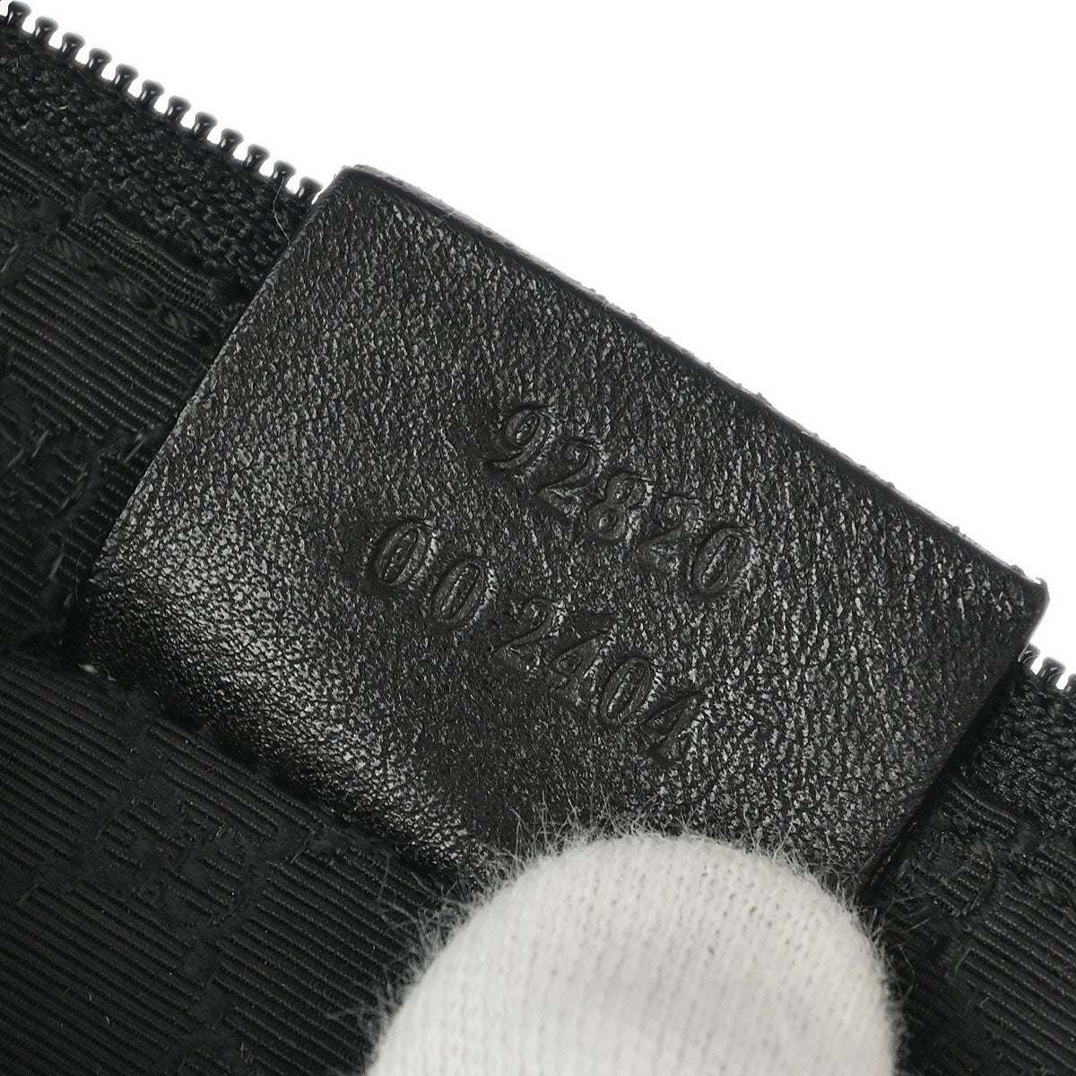 Gucci Black Leather Canvas Pouch Handbag - Image 7