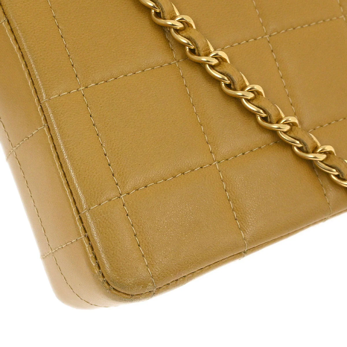 Chanel 2002-2003 Beige Lambskin Coco Bar East West Shoulder Bag - Image 7
