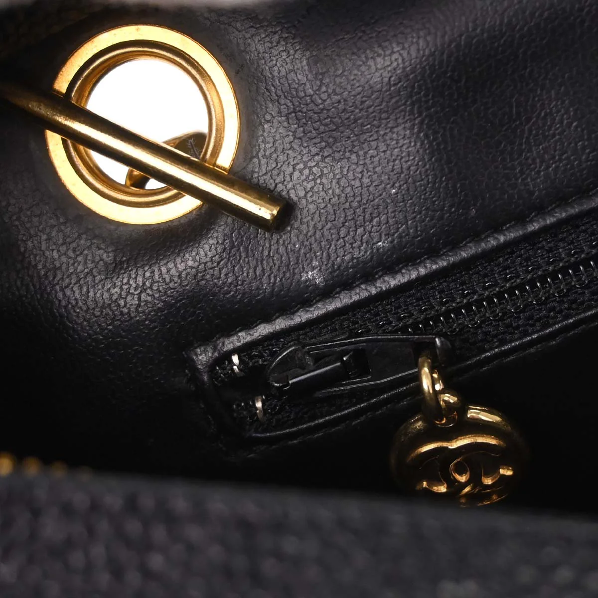 Chanel 1991-1994 Black Caviar Skin Triple CC Shoulder Tote Bag - Image 14