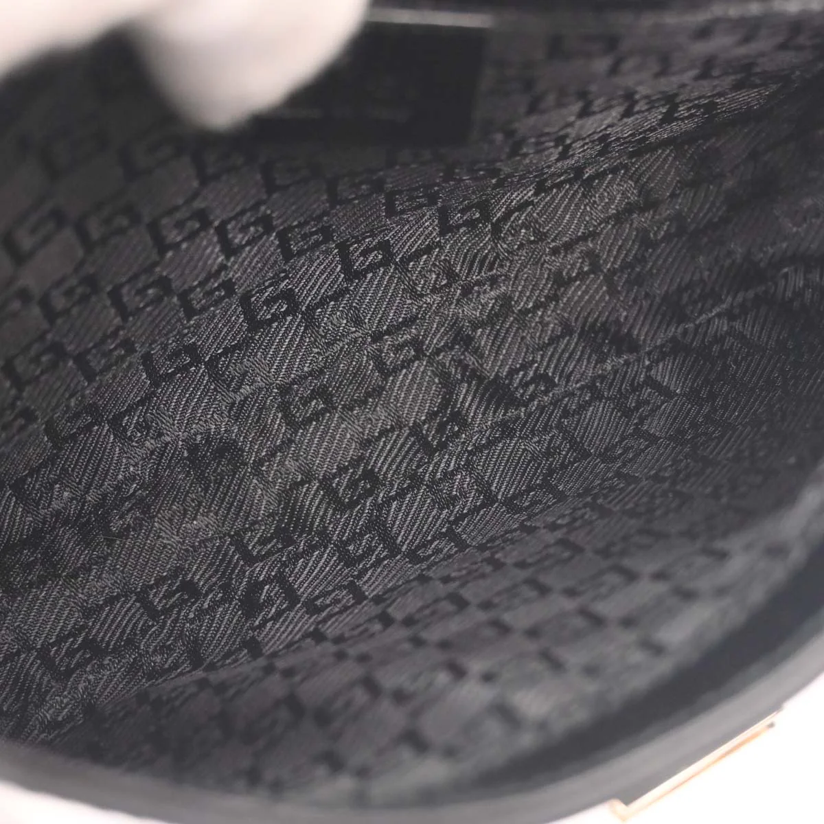 Gucci Black Patent Leather Handbag - Image 15