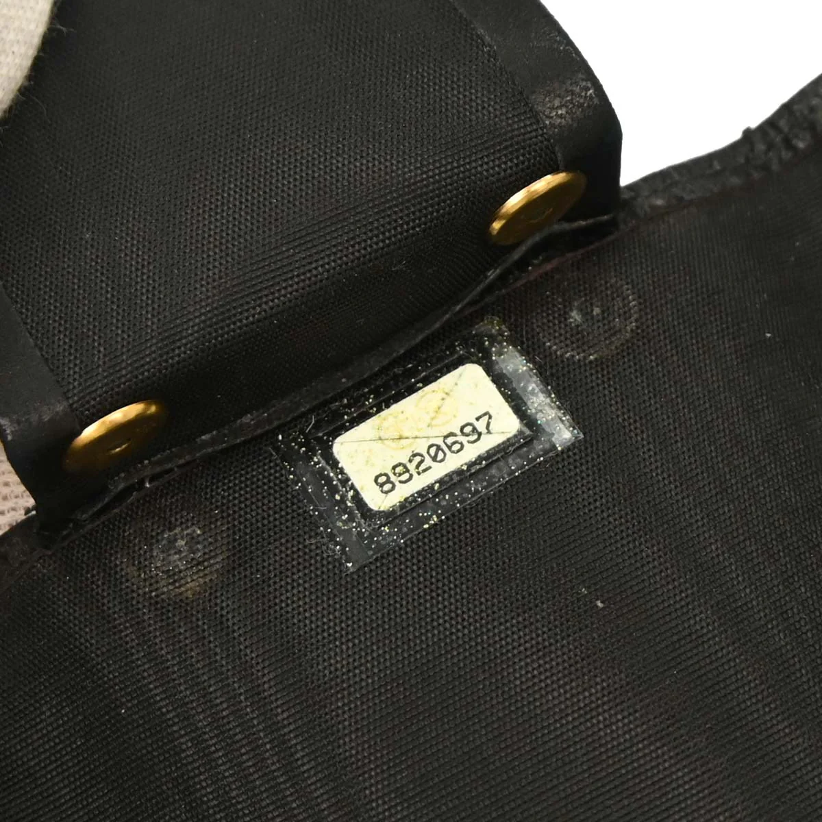 Chanel 2003-2004 Black Caviar Skin Six Hook Key Case Small Good - Image 13