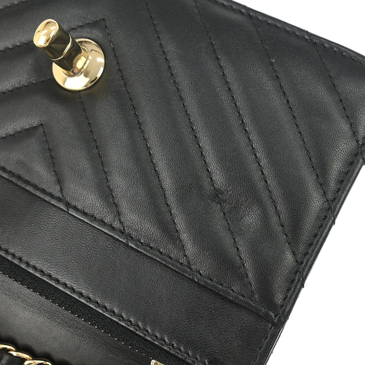 Chanel 2019 Black Lambskin Chevron Trendy CC WOC Wallet on Chain Bag - Image 12