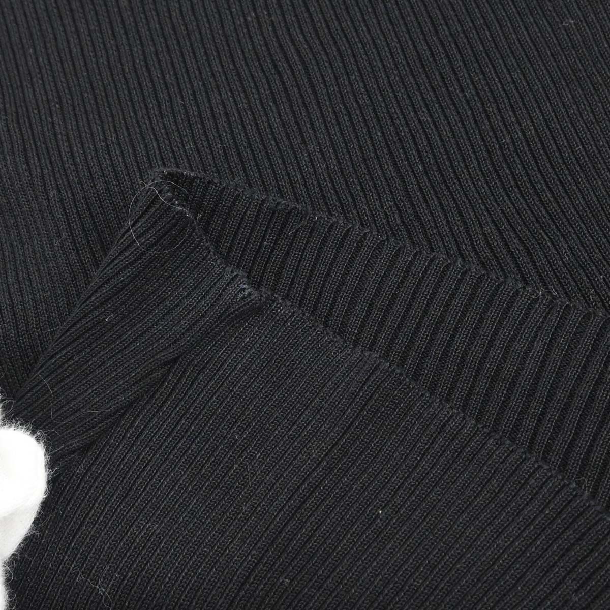 Chanel 1995 Cropped T-shirt Black #36 - Image 3