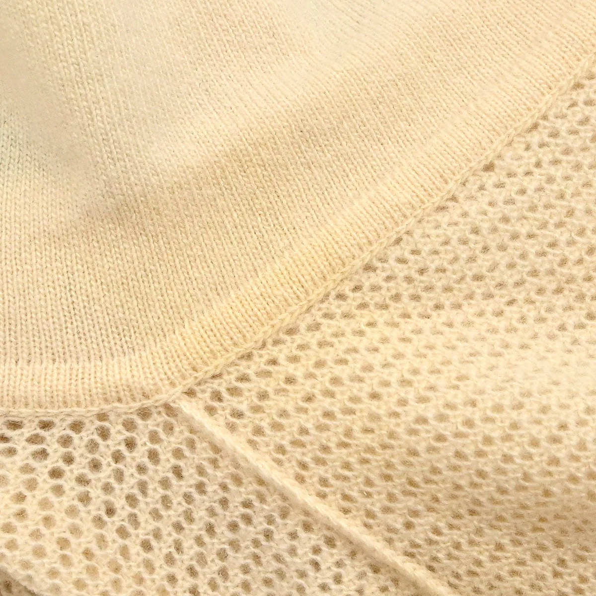 Chanel 2001 Top Ivory #36 - Image 17