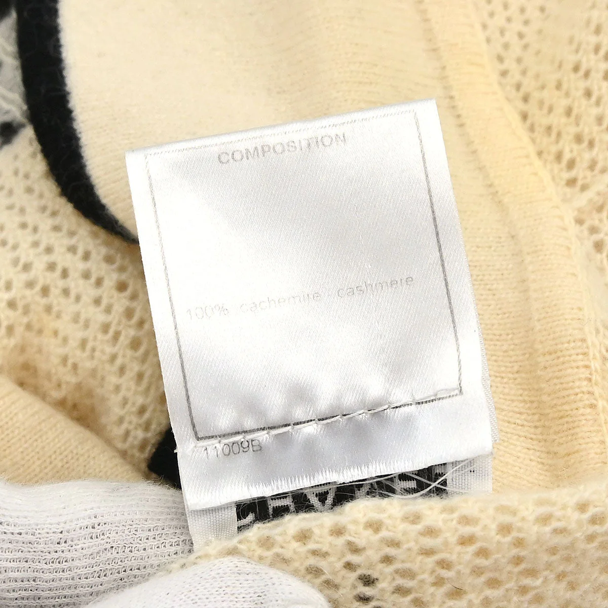 Chanel 2001 Top Ivory #36 - Image 19
