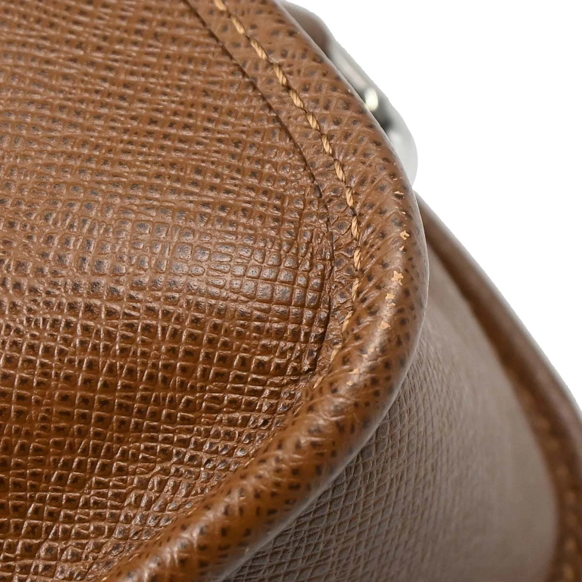 Louis Vuitton 2009 Brown Taiga Andrei Shoulder Bag M32488 - Image 5