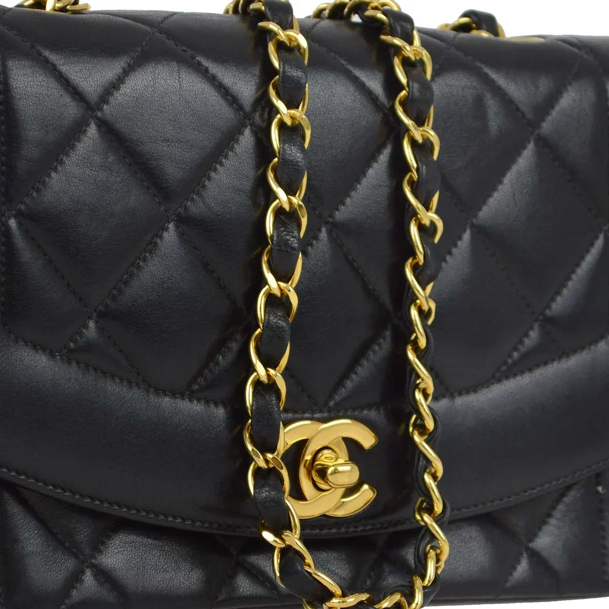 Chanel 1996-1997 Black Lambskin Small Diana Shoulder Bag - Image 3