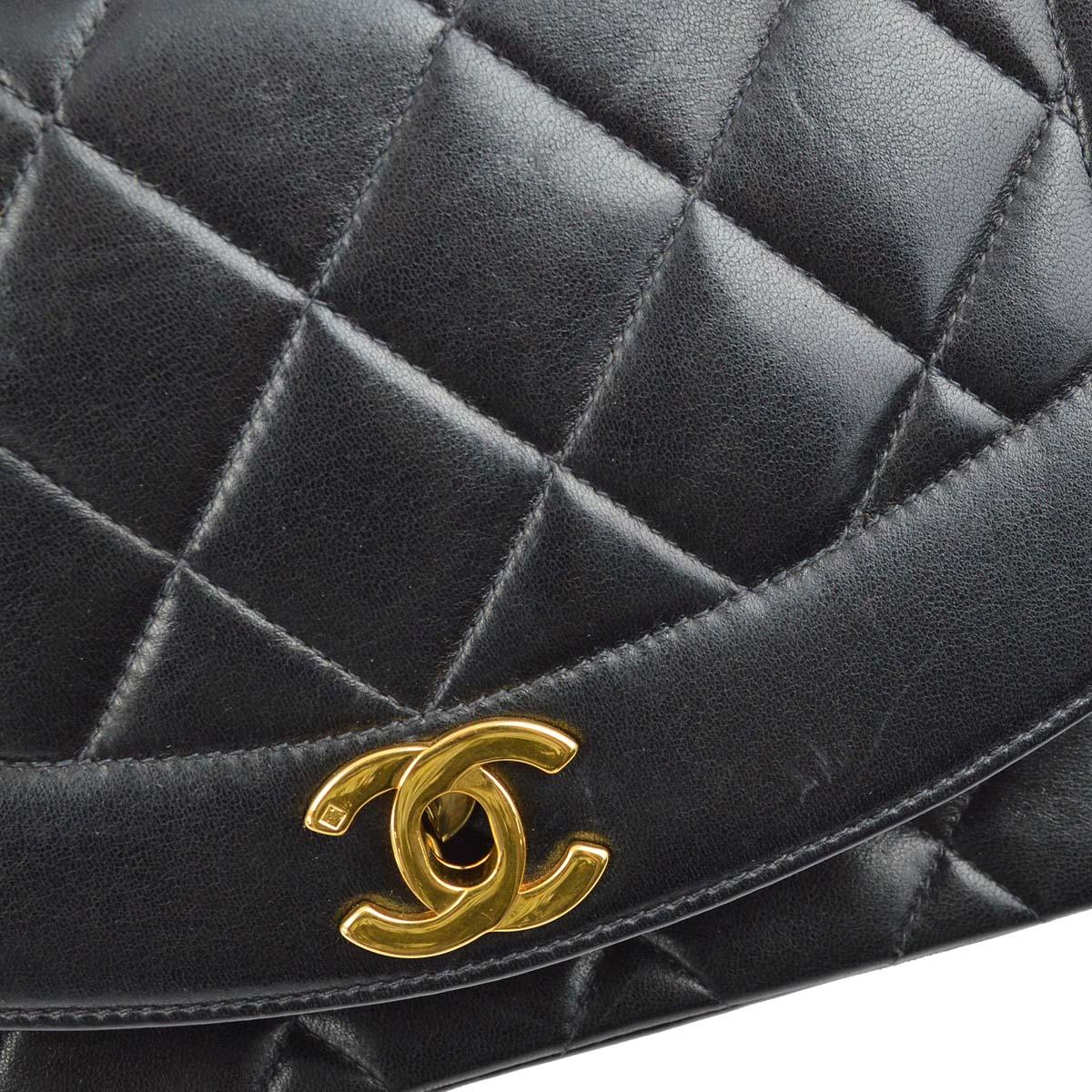 Chanel 1996-1997 Black Lambskin Small Diana Shoulder Bag - Image 5
