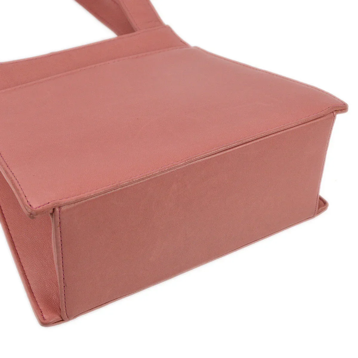 Chanel 1997-1999 Pink Lambskin Handbag - Image 4