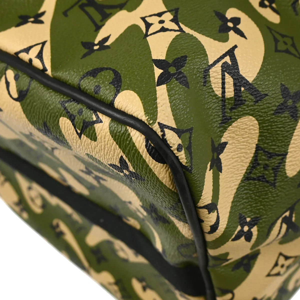 Louis Vuitton 2008 Monogramouflage Keepall Bandouliere 55 Duffel Bag M95774 - Image 6