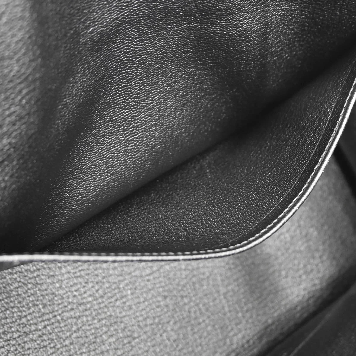 Hermes 2009 Black Togo Birkin 30 Handbag - Image 9