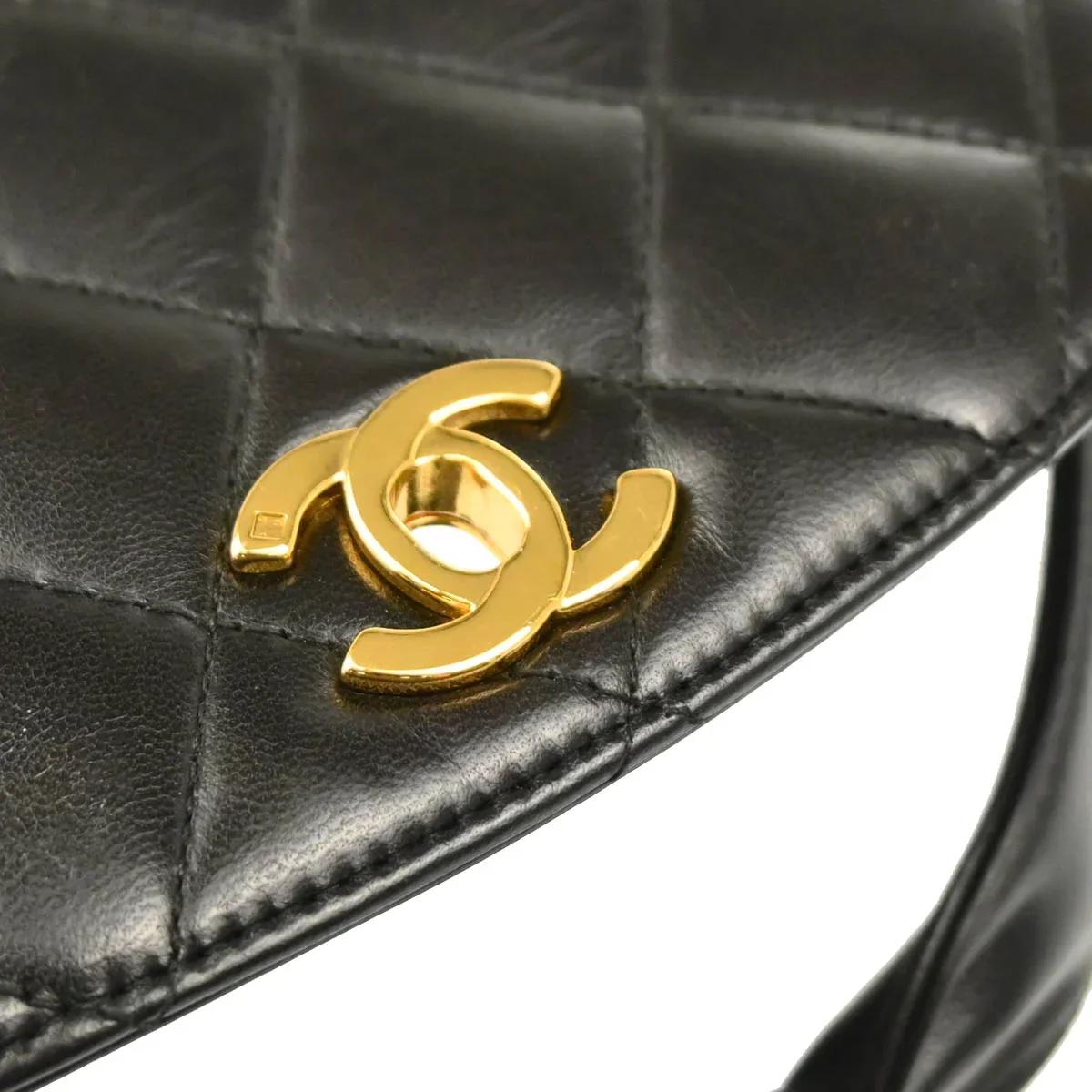 Chanel 1996-1997 Black Lambskin Handbag - Image 7