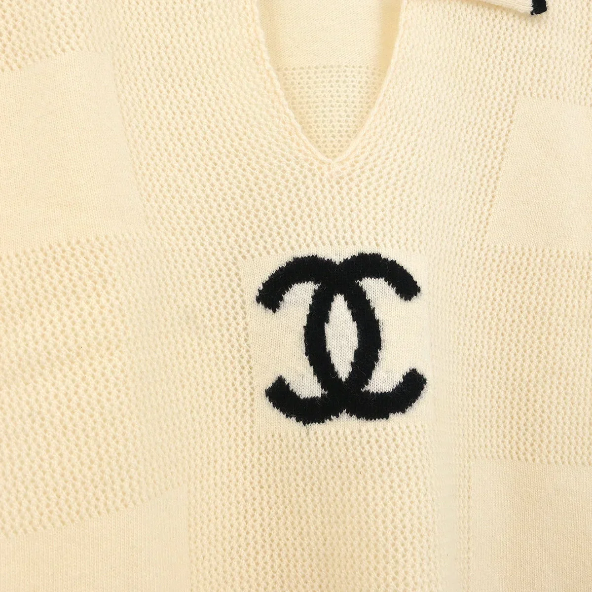 Chanel 2001 Short Sleeve Sweater Knit Top White #38 - Image 5