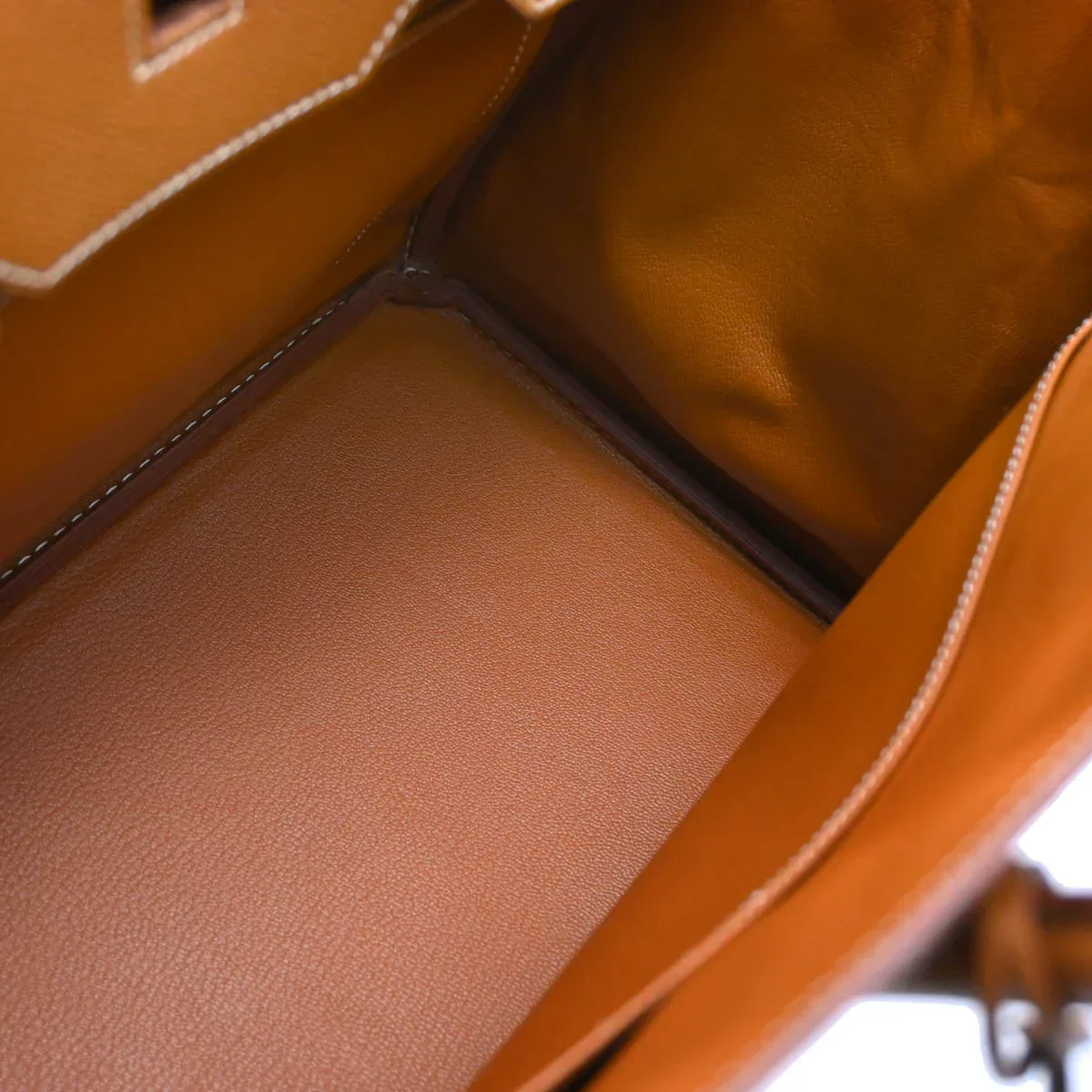 Hermes 2001 Gold Courchevel Birkin 35 Handbag - Image 9