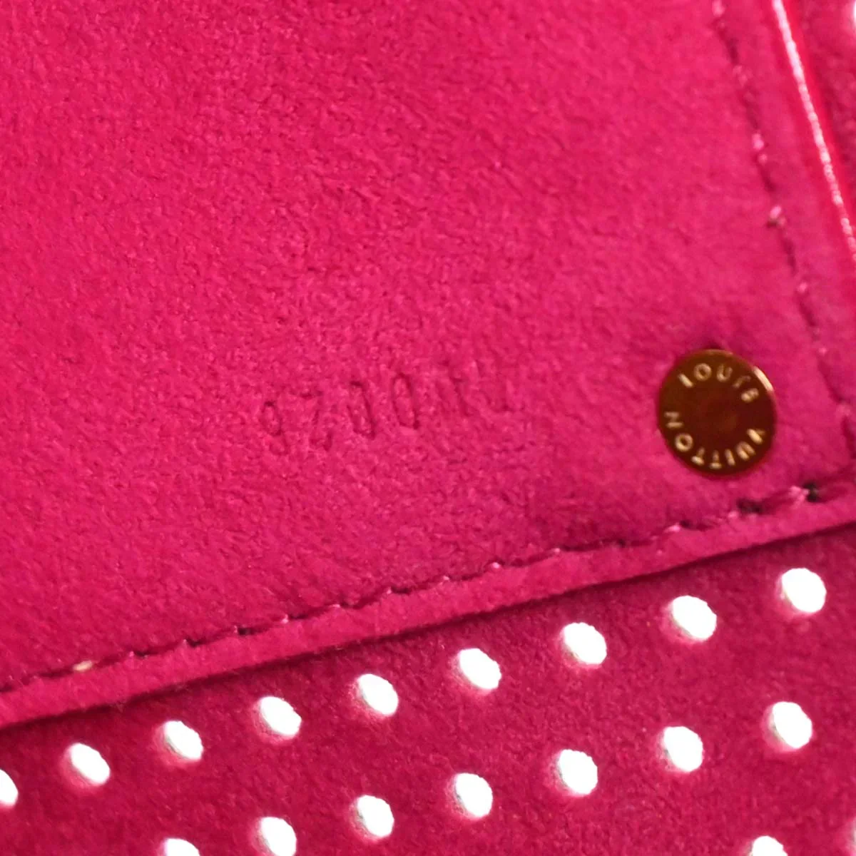 Louis Vuitton 2006 Pink Monogram Perfo Speedy 30 Handbag M95180 - Image 10