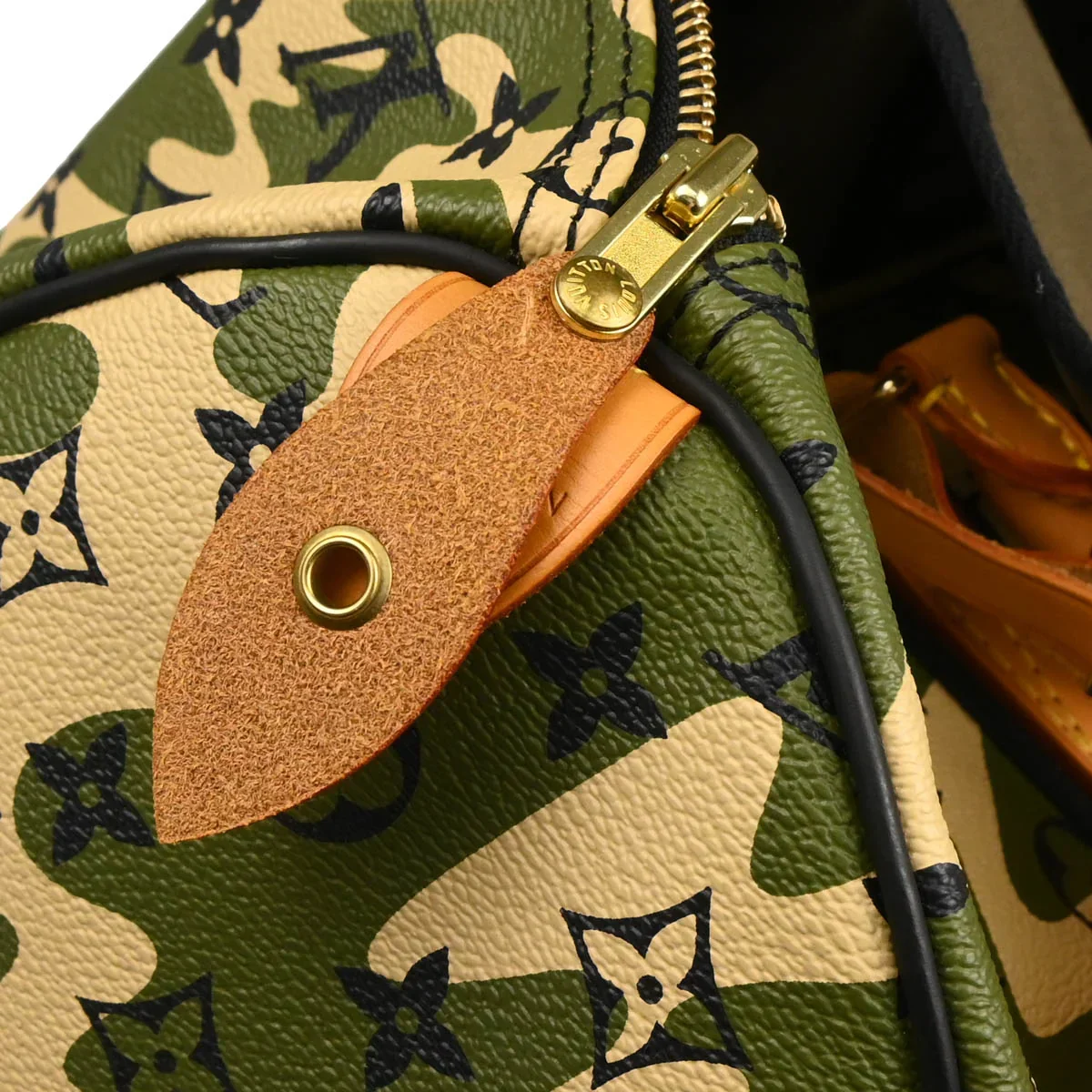 Louis Vuitton 2008 Green Monogramouflage Speedy 35 Handbag M95773 - Image 10