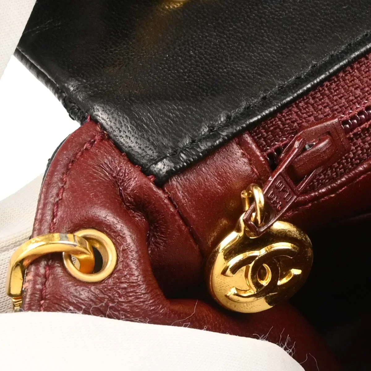 Chanel 1989-1991 Black Lambskin Classic Square Flap Shoulder Bag - Image 7