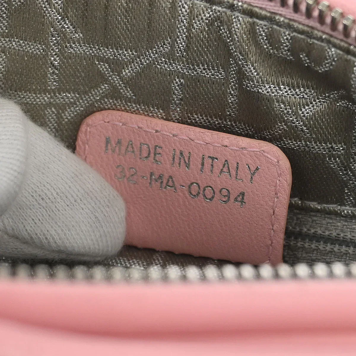 Christian Dior 2004 Pink Lambskin Medium Lady Dior Cannage Handbag - Image 10