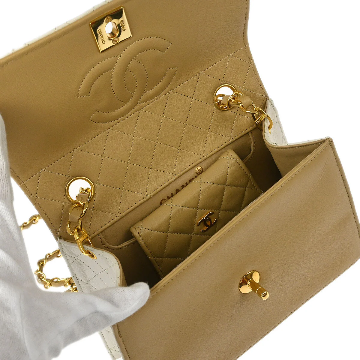 Chanel 1989-1991 Beige White Lambskin Straight Flap Shoulder Bag - Image 8