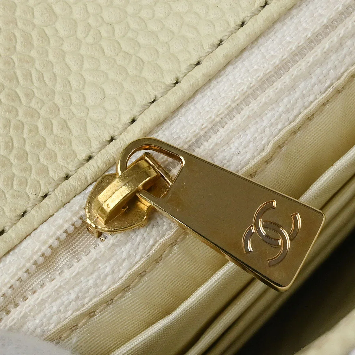 Chanel 2000-2002 Ivory Caviar Wallet - Image 5