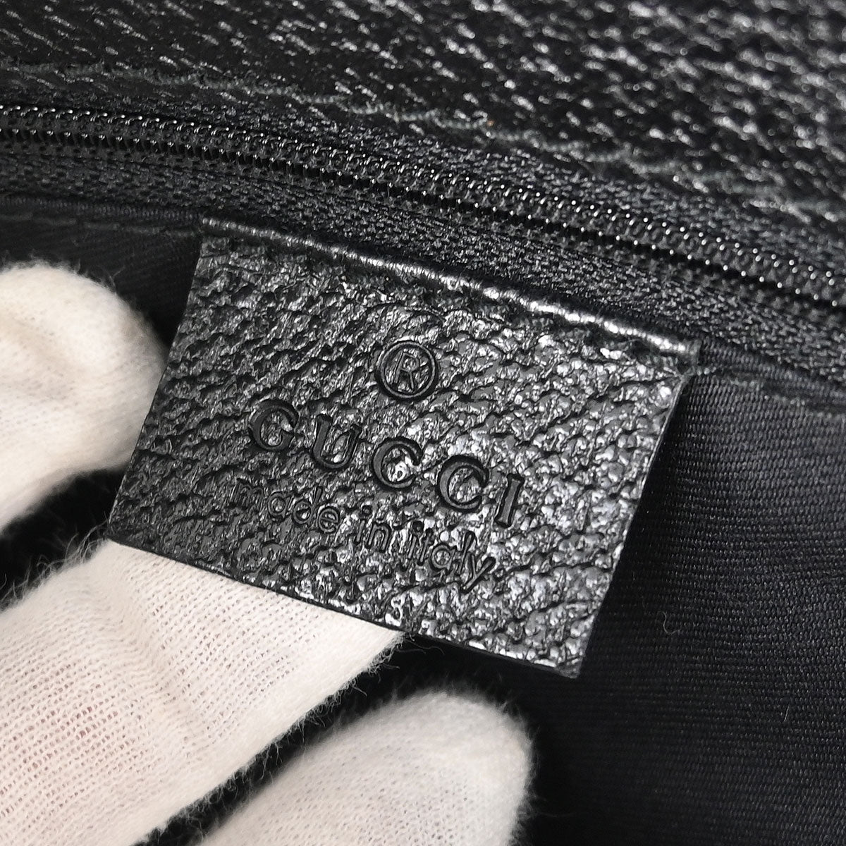 Gucci Black GG Handbag - Image 9