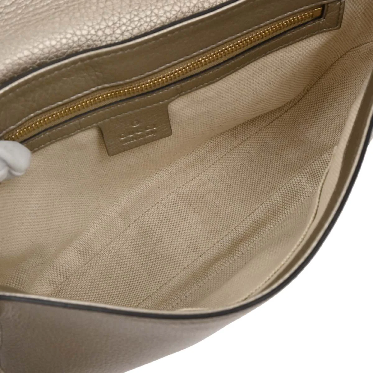 Gucci Gold Soho Chain Shoulder Bag - Image 9